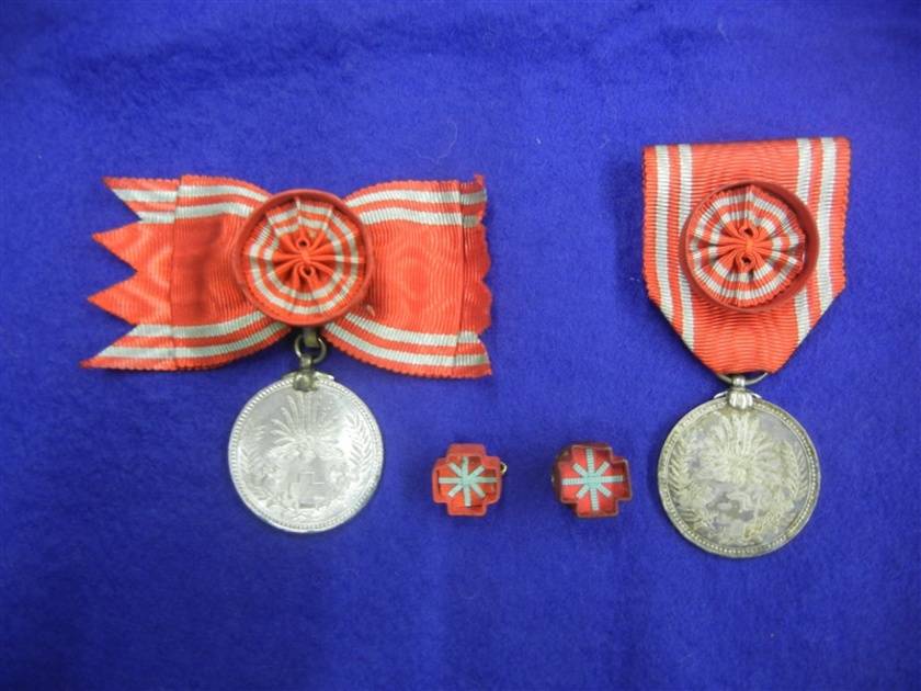 赤十字社特別社員章 看護治療のお手伝いを｜【西日本新聞me】