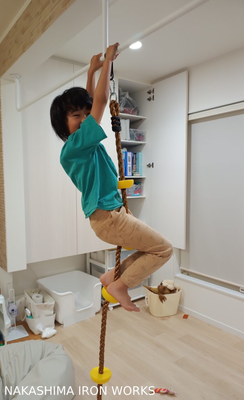 懸垂バー うんてい 室内雲梯 チンニングバー 物干し ランドリーバー