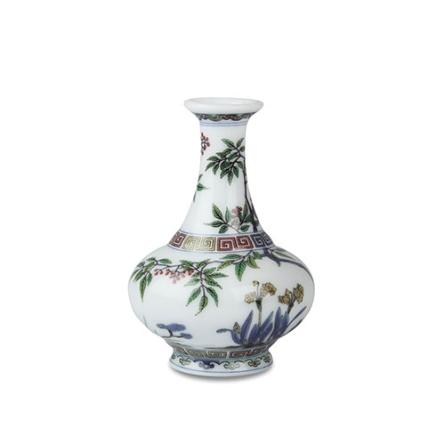 中国 青花 花卉長頸瓶 AT675 中国 青花 花卉長頸瓶 AT675 中国 青花