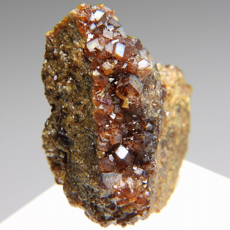 奈良県 川迫鉱山 レインボーガーネット 群晶 約33g 【公式通販】