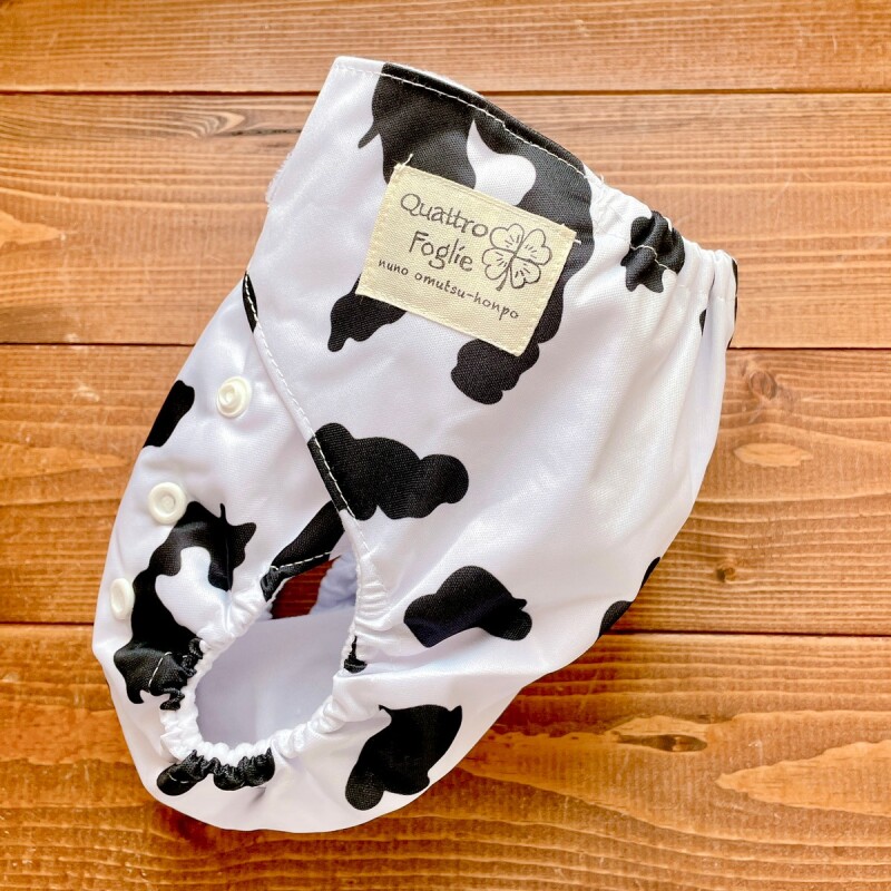 おむつカバー 0-4号 ボミーエイジ 白地に動物柄 裏は塩ビ+白ナイロン