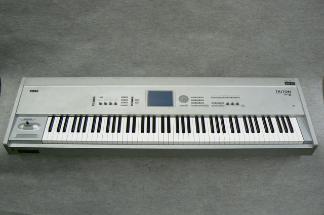 KORG TRITON PRO シンセサイザー コルグ KORG/コルグ TRITON PRO【76