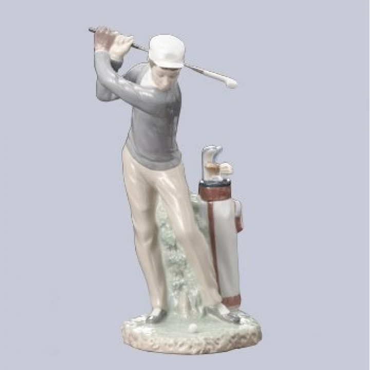 LLADRO 04824 ゴルファー Amazon.com: LLADRÓ Golfer Man Figurine