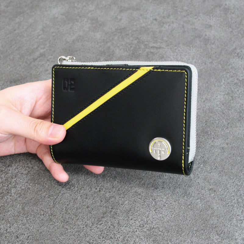 鏡音レン 本革二つ折り財布 缶バッジ付き SOLWA 鏡音レン 本革二つ折り