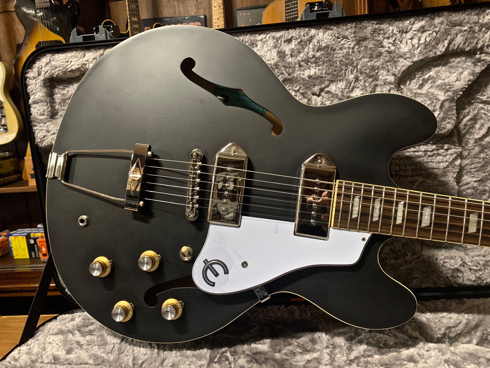 Epiphone Casino Worn Ebony - Some Neck Guitars
