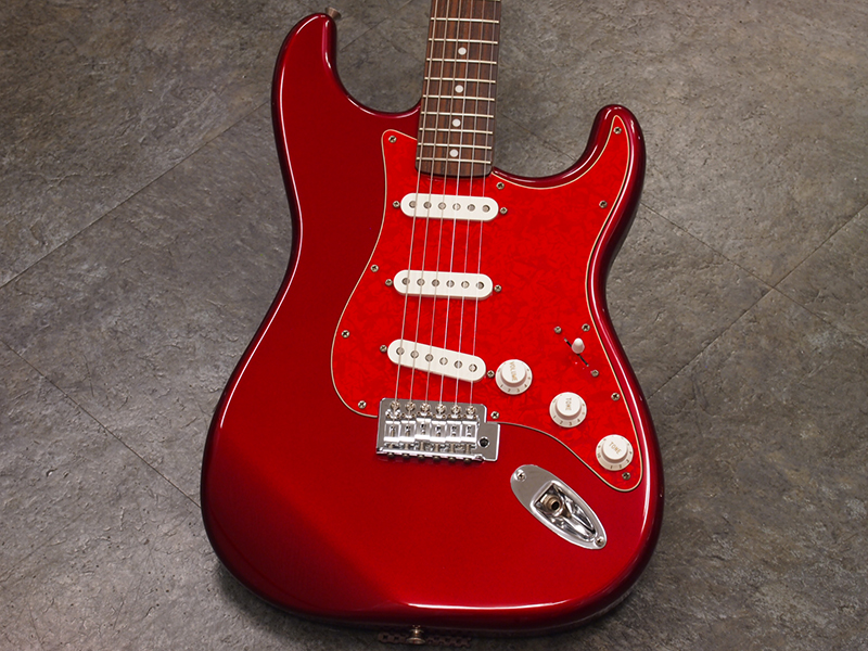 Squier Vintage Modified Stratocaster Metallic Red 税込販売価格