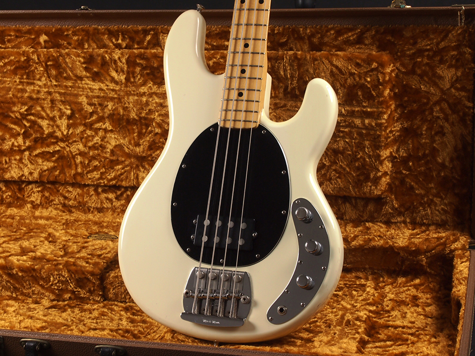 MUSIC MAN Sting Ray 1981年製 “Pre Ernie” ~Vintage White