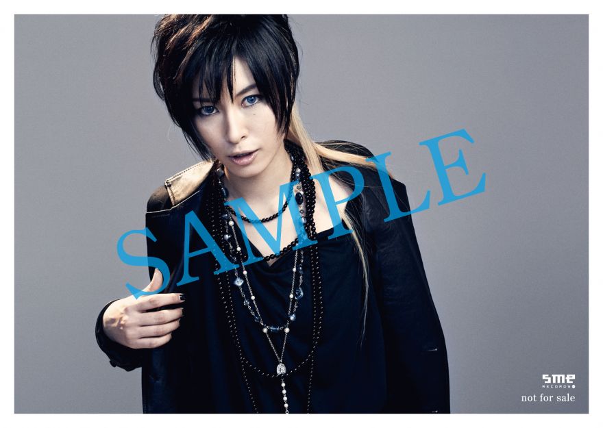 7月30日発売、AKIRA 『蒼き月満ちて』購入特典のポストカードデザイン