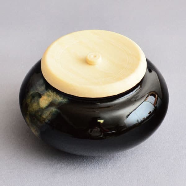 内海茶入 唐花双鳥長斑錦(龍村裂・正絹仕覆・長緒) of 茶の湯 墨東清友