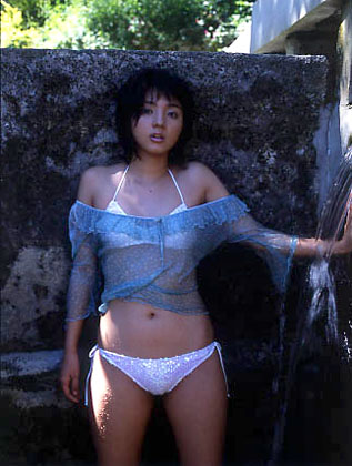 aURA 満島ひかり写真集