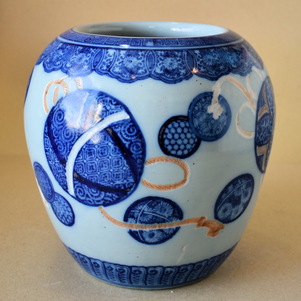 火鉢と炭道具の販売 骨董 斎明堂 / 浮出火鉢