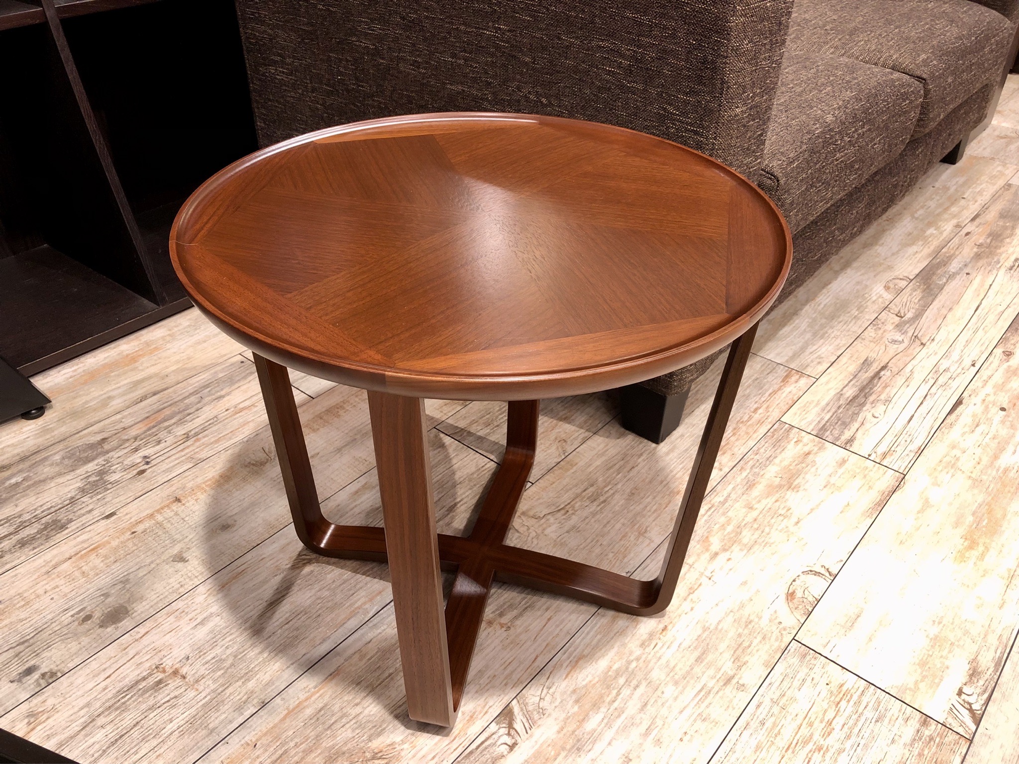 カンディハウス KAMUY 丸テーブル ナラ材 ブラウン 58センチ