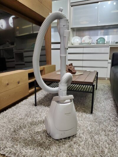 ☆Panasonic パナソニック 紙パック式掃除機 2022年製 コンパクト 強力