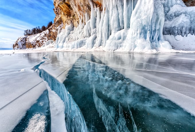 幻想の氷上世界 冬のバイカル湖｜西遊旅行の添乗員同行ツアー(146号)