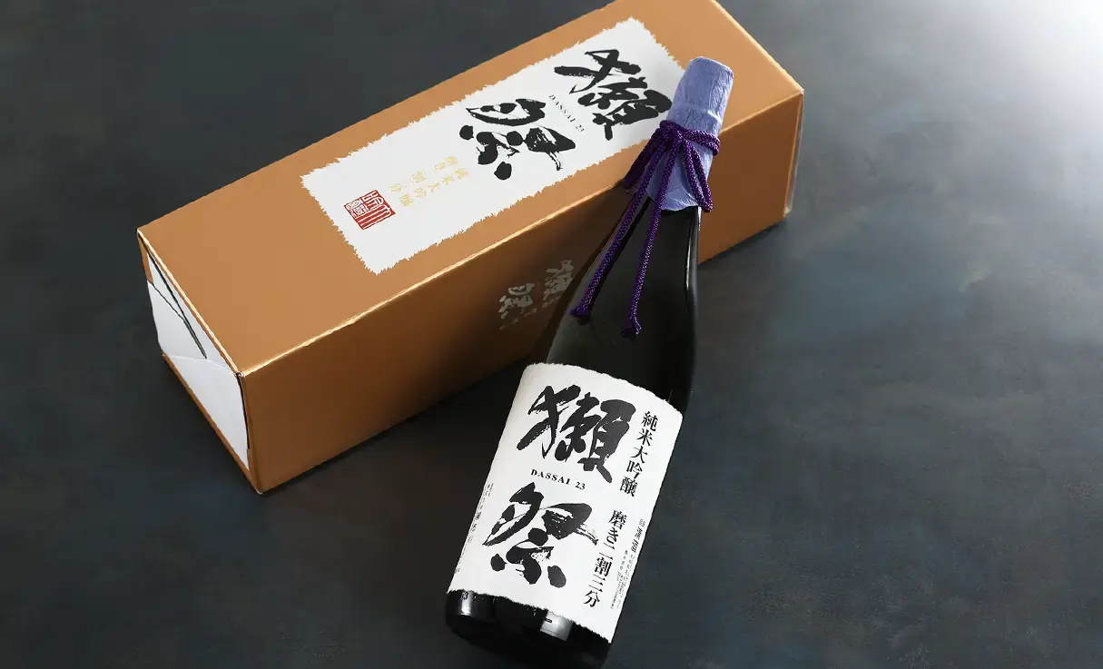 獺祭 純米大吟醸 磨き二割三分（箱入り） 1.8L | 獺祭（株式会社獺祭