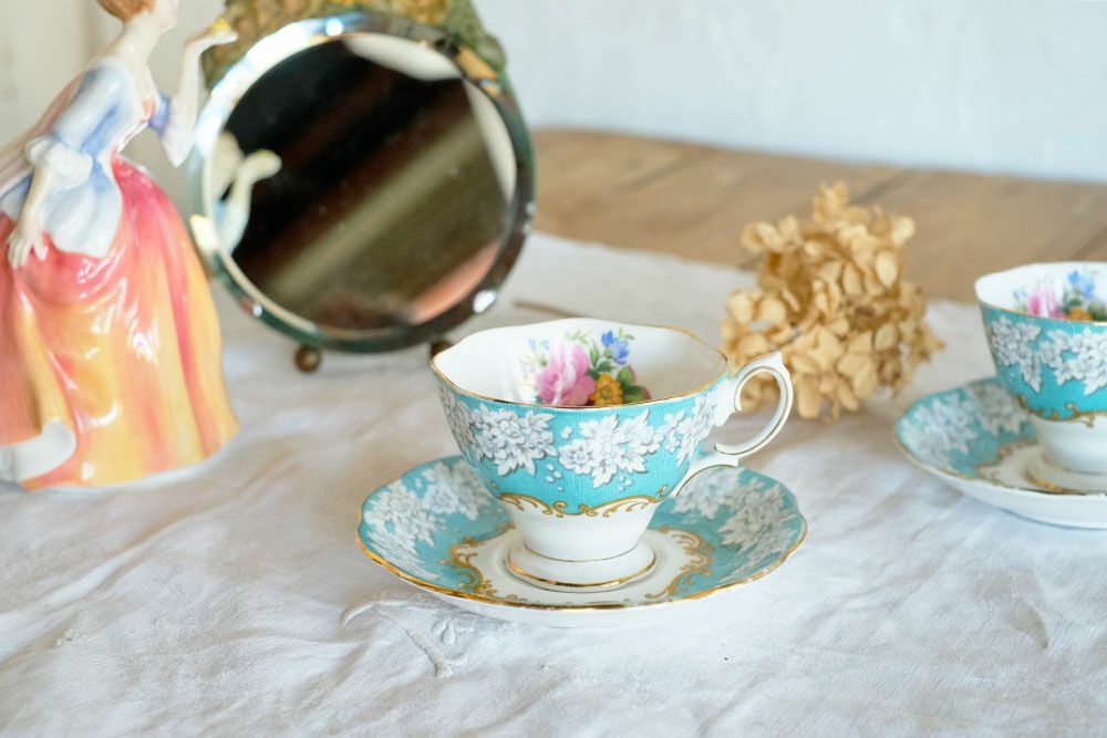 逸品 朱地アールデコ様式 カップ&ソーサー ロイヤルアルバート 英国