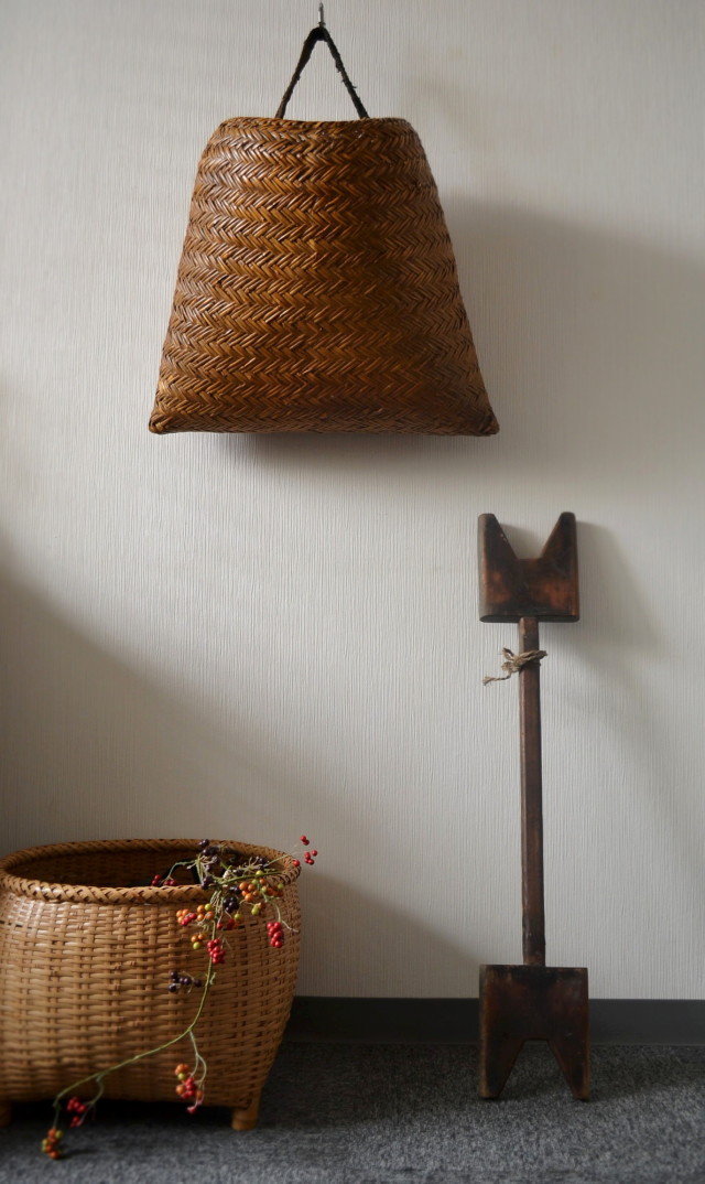 背負い籠 大きな竹籠 暮らしを楽しむ生活骨董 アンティーク・サムズ