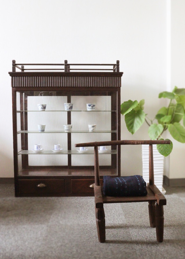 seven 昭和レトロ ガラスケース ショーケース 正面斜めガラス 昭和