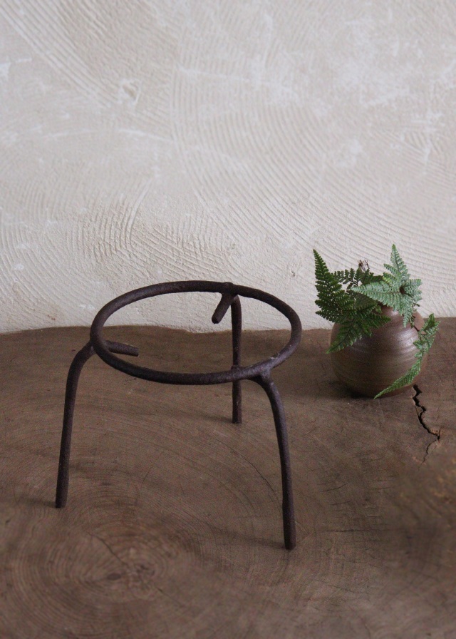 古い五徳 鉄製五徳 火鉢周りのお道具 卓上火鉢 古道具 民藝 茶会