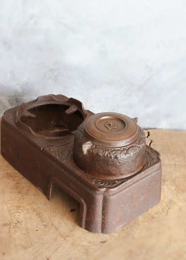 デザイン綺麗な銅壷 長火鉢 火鉢道具 鉄Antique Sam's Collection