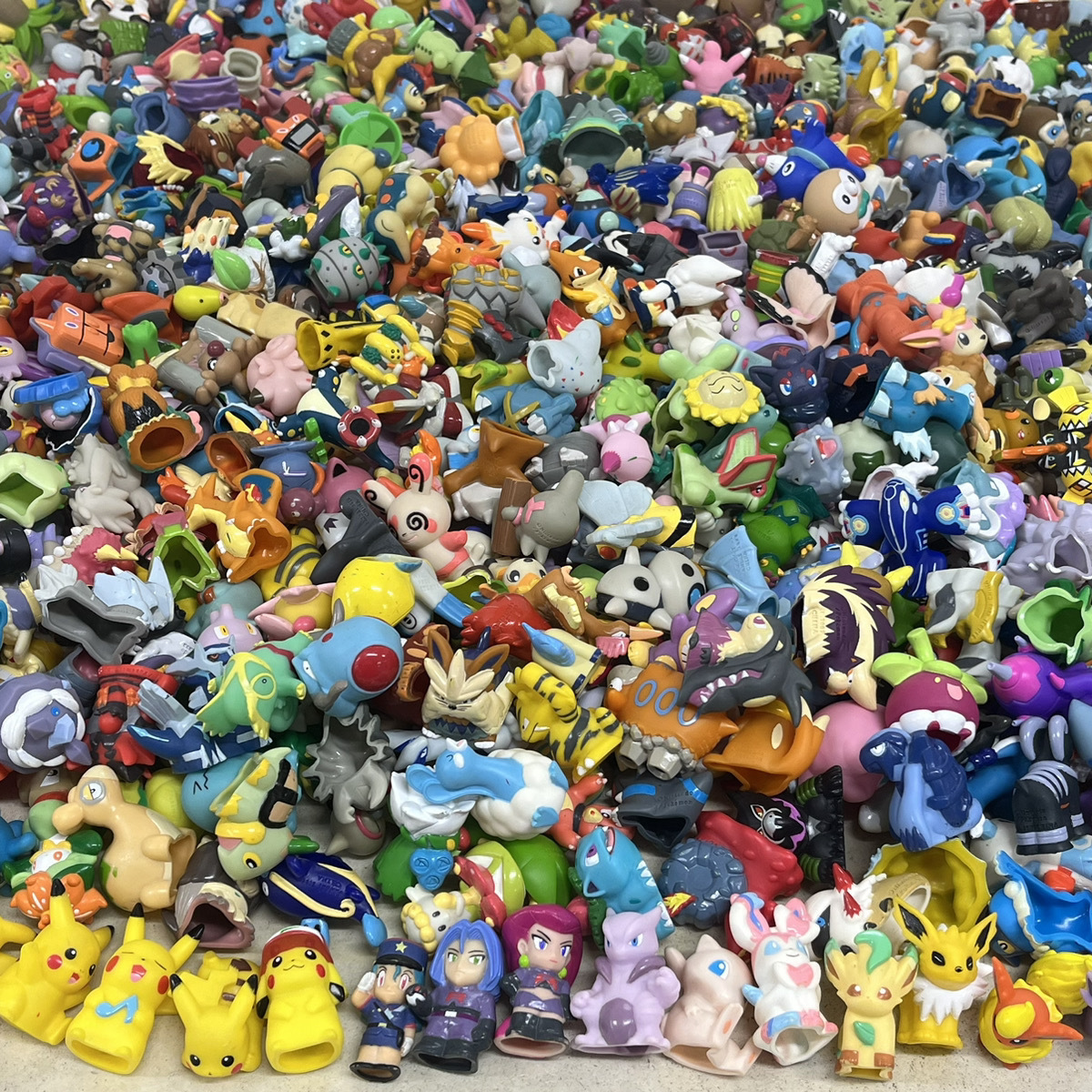 ポケモンフィギュア指人形コレクション 242体➕ポケモン人形 ポケモン