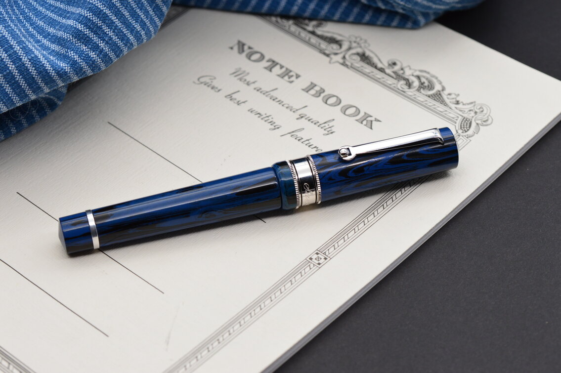 Santini Nonagon 18K M 独逸製ブルーエボナイト軸 Santini Nonagon 18K