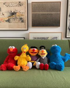 ユニクロのKAWS×セサミストリートのぬいぐるみの全貌が明らかに、購入