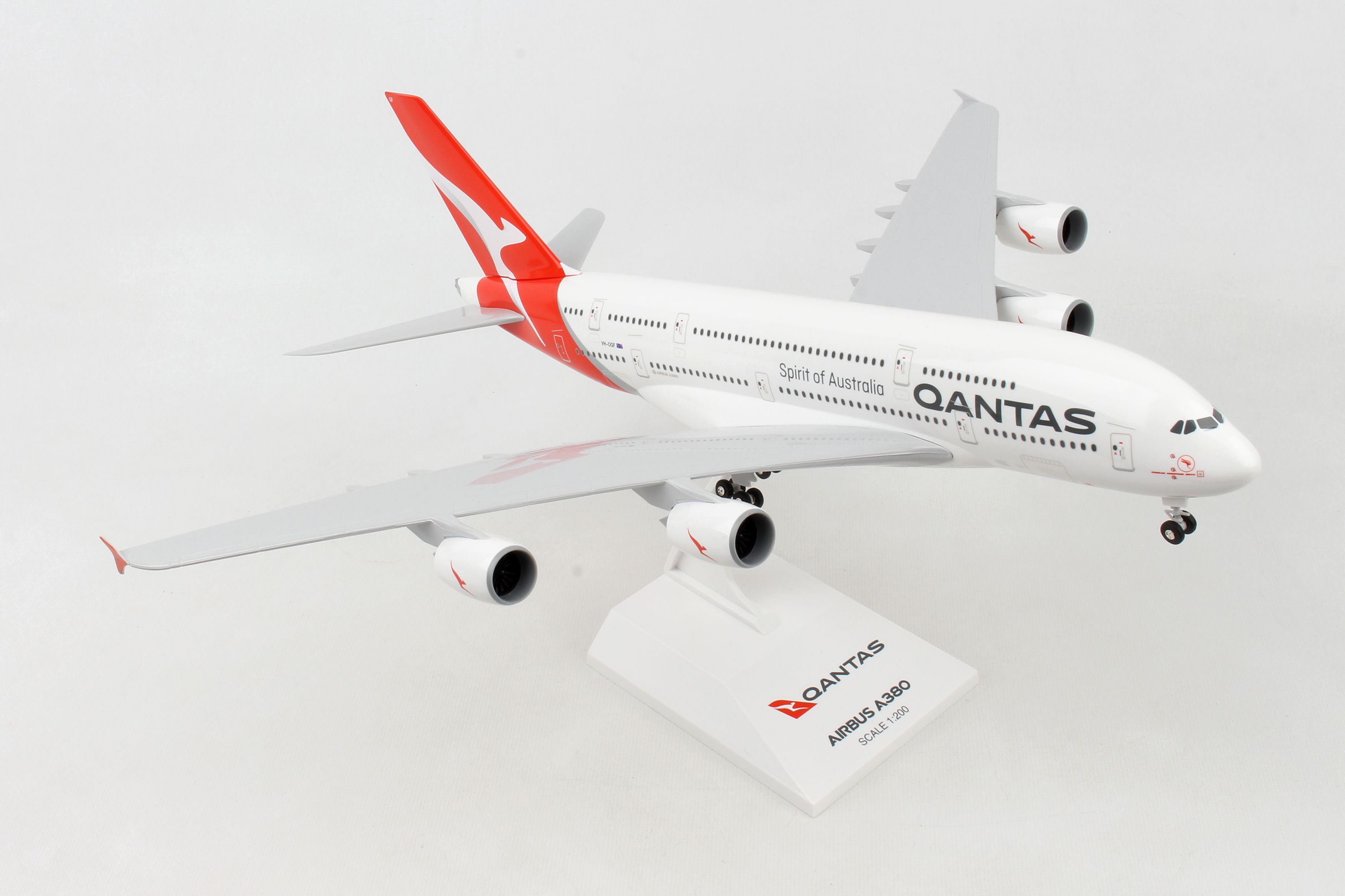 ScaleModelStore.com :: Skymarks 1:200 - SKR1000 - Qantas Airbus
