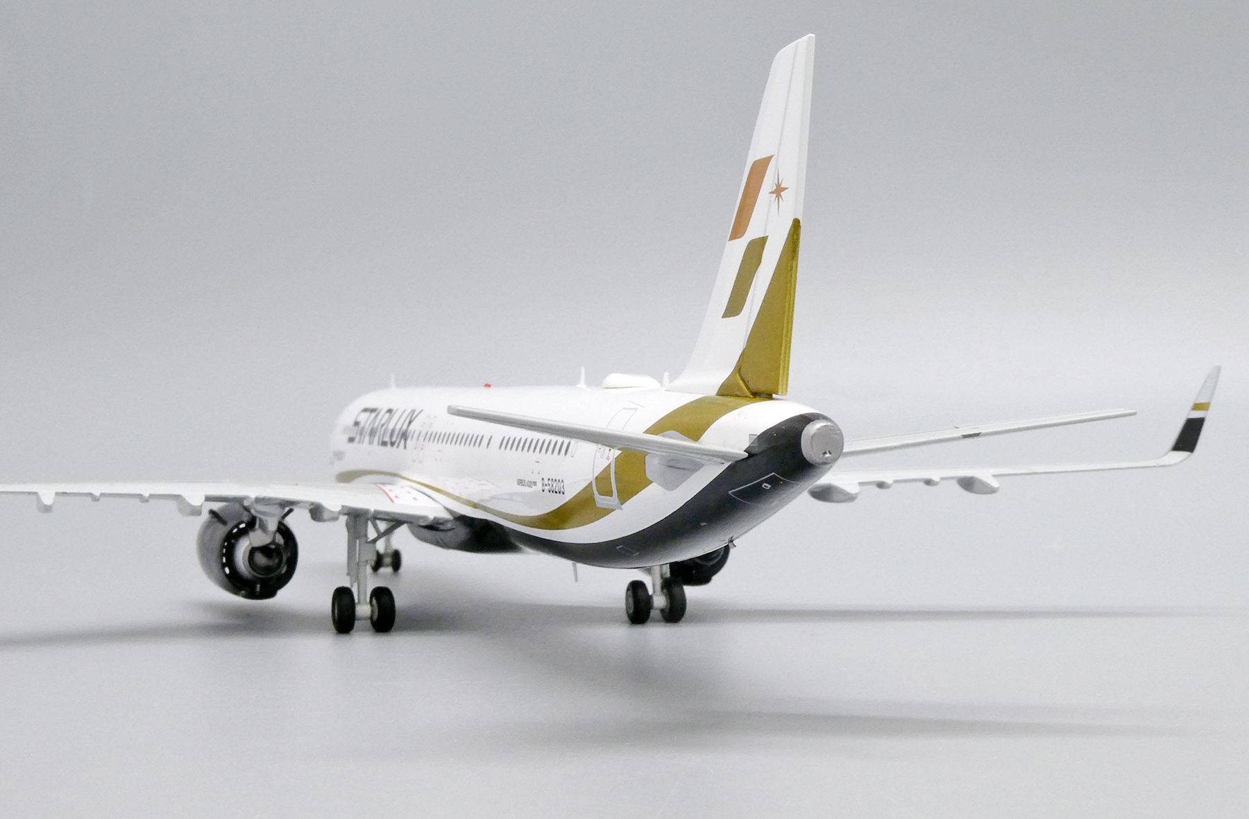 スターラックス航空 STARLUX-A321neo 1:200 模型 スターラックス航空