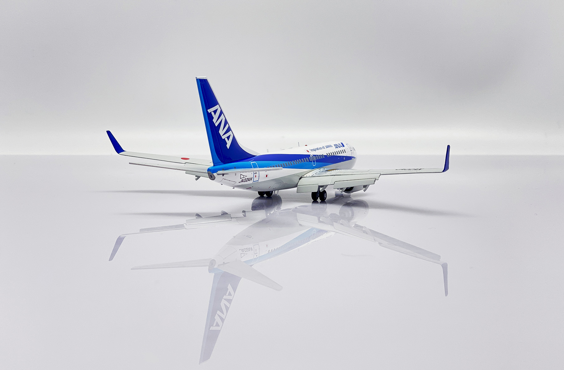 1/200 ANA 737-700 JA02AN (73P) フラップダウン