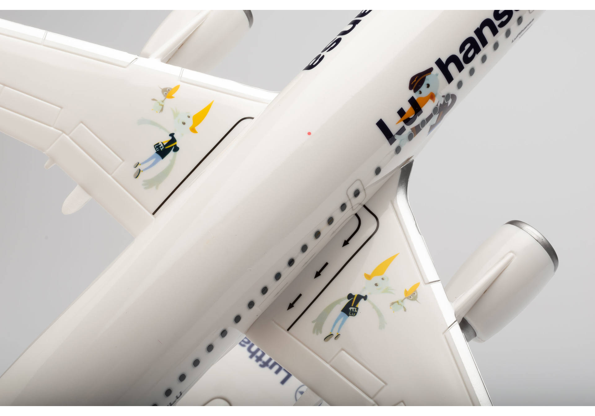 ScaleModelStore.com :: Herpa Snap-Fit 1:100 - 612722 - Lufthansa