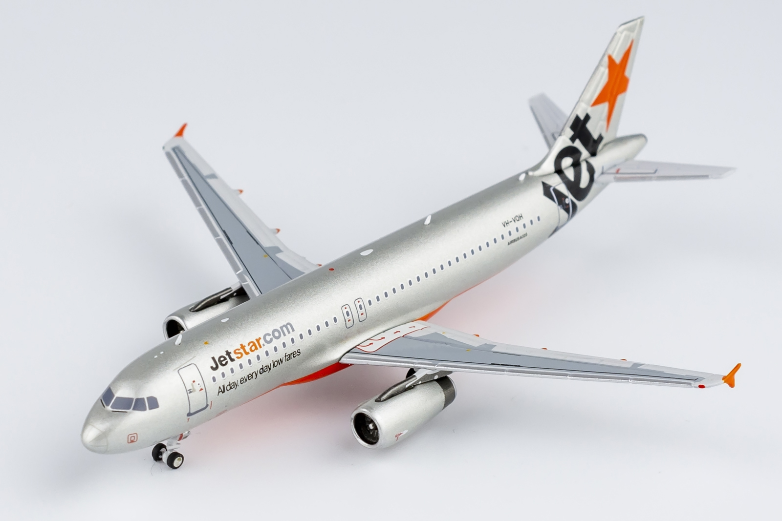 スターフライヤー モデルプレーン AIRBUS A320 1/200スケール 楽天市場