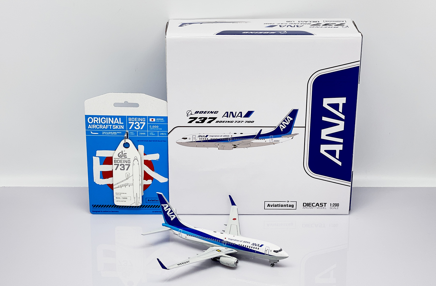 ANA Boeing 737-700 全日空 ボーイング737 1/200 ScaleModelStore.com