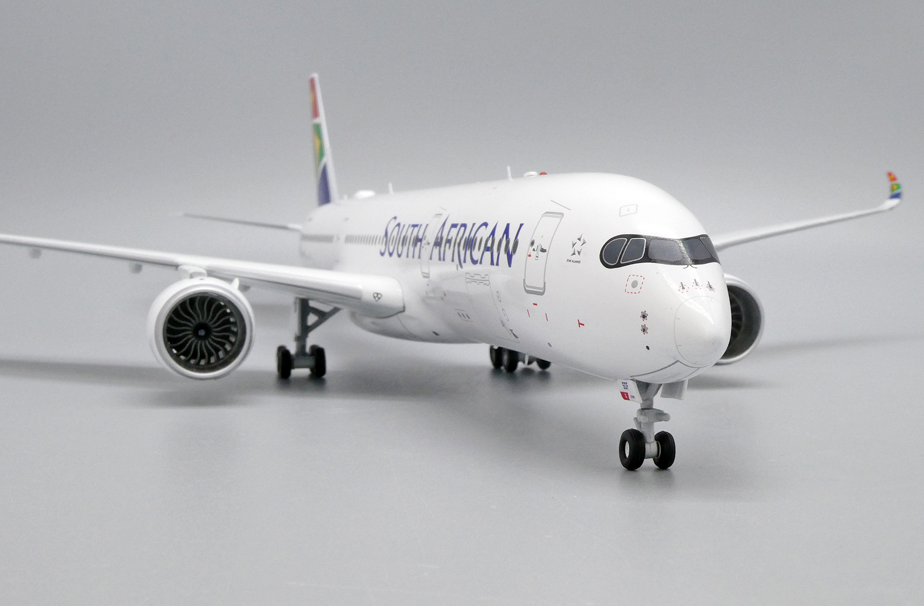 ScaleModelStore.com :: JC Wings 1:200 - XX2429 - South African