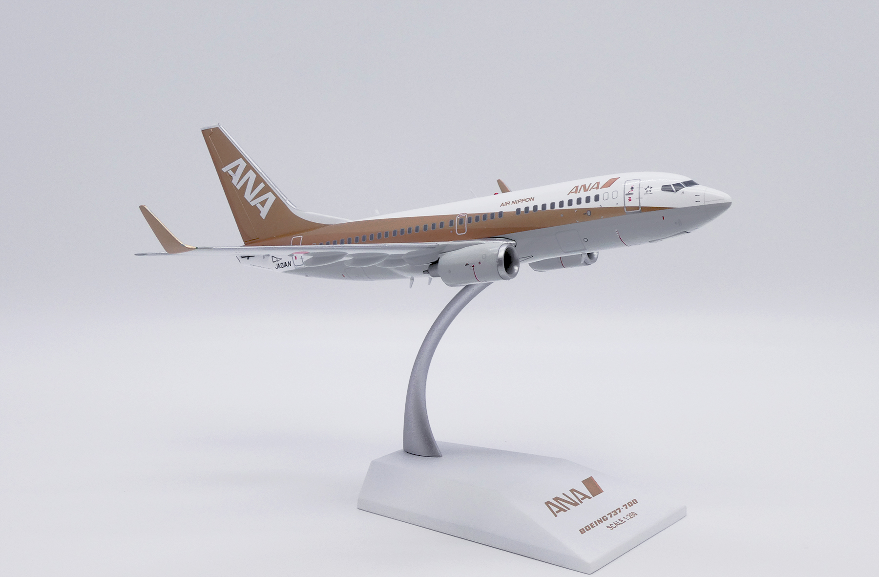 全日空商事 BOEING 737-700 GOLD JET 1/200 【公式通販】 1/200 全日空