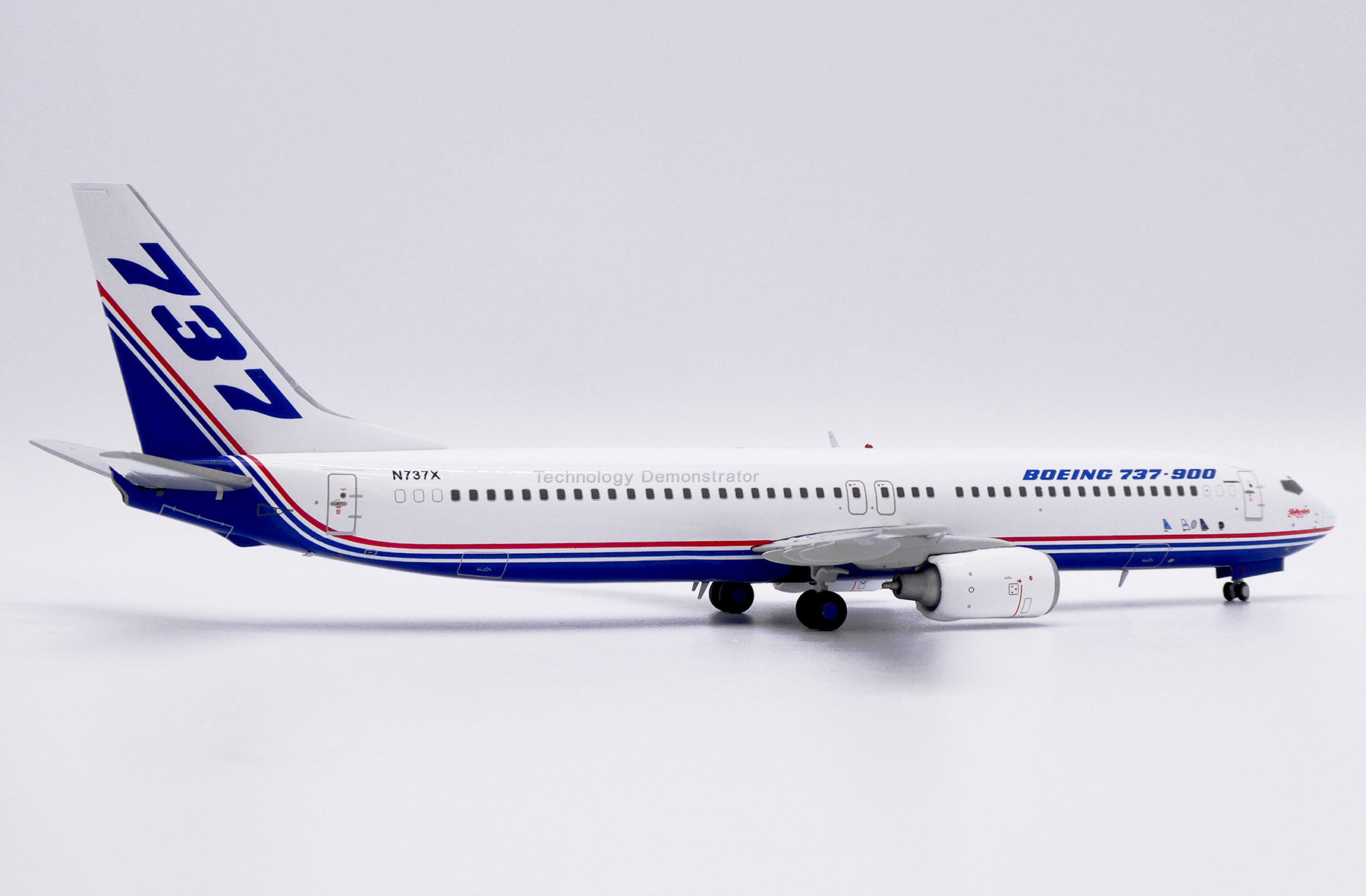 ScaleModelStore.com :: JC Wings 1:200 - LH2456 - Boeing Company
