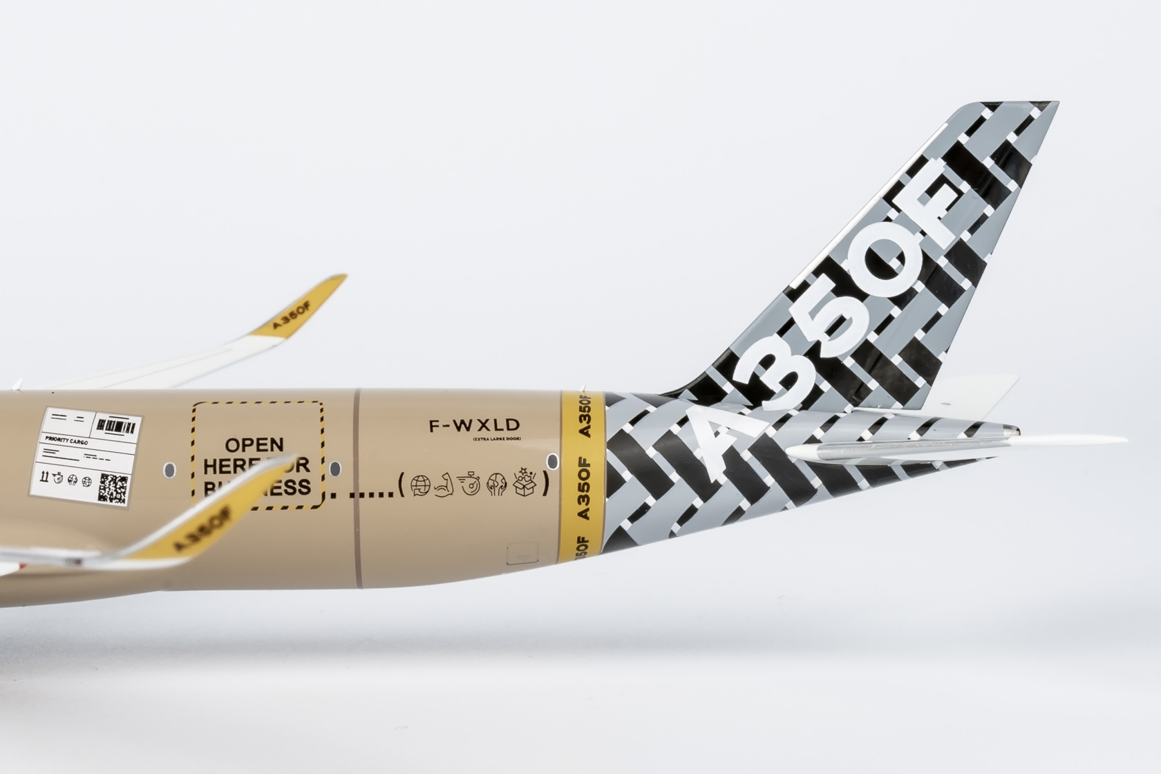 ScaleModelStore.com :: NG Models 1:400 - 46001 - Airbus Industrie