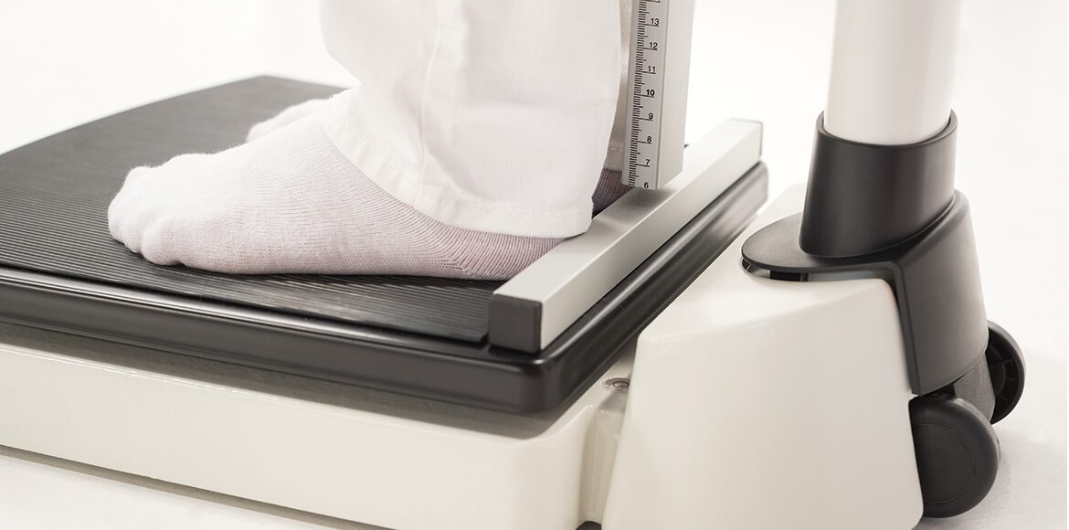 seca 704 s - EMR ready 身長計付デジタルコラムスケール(検定付） · seca