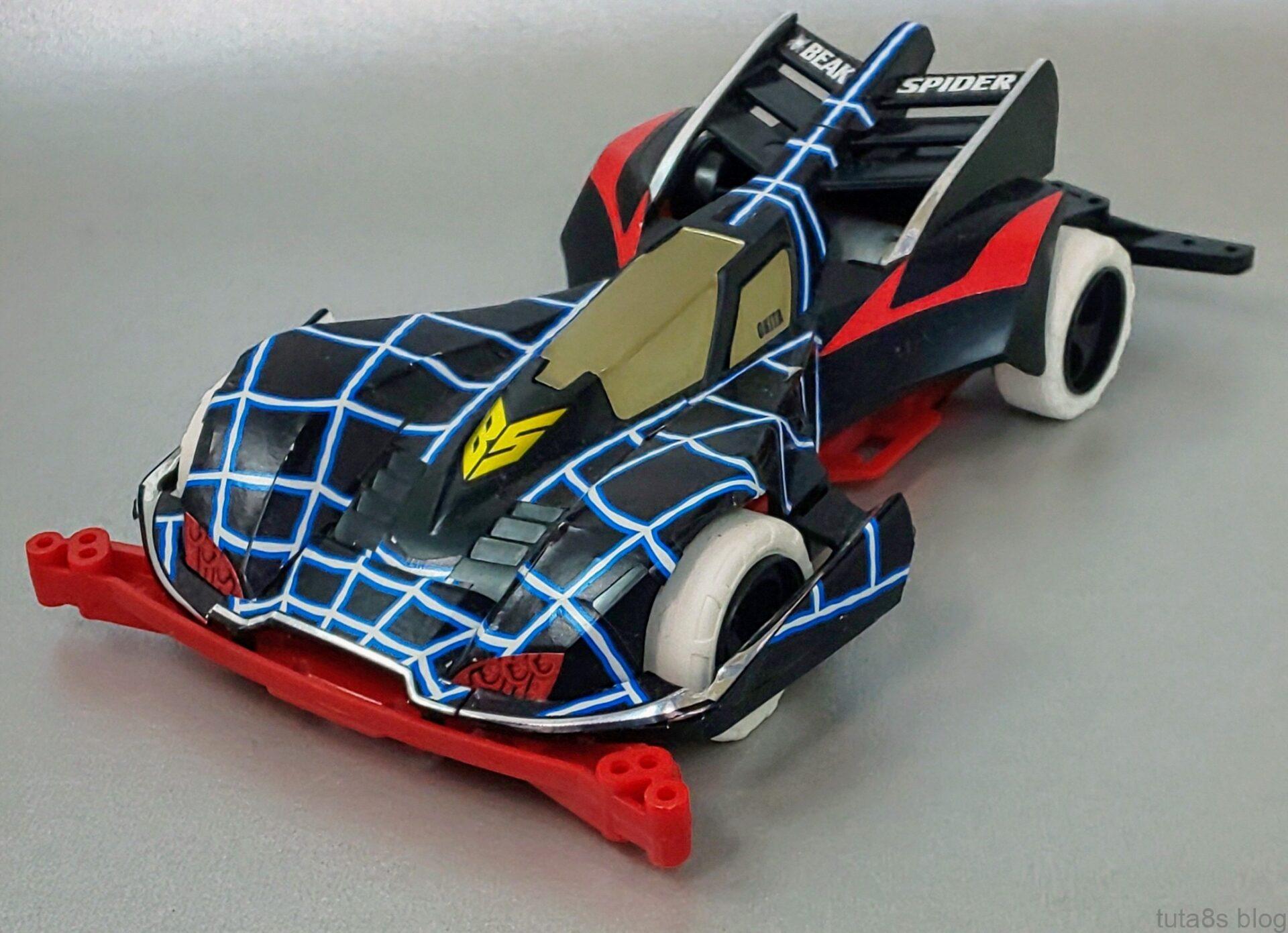 ビークスパイダープレミアム｣ステッカー貼りに苦戦しました。