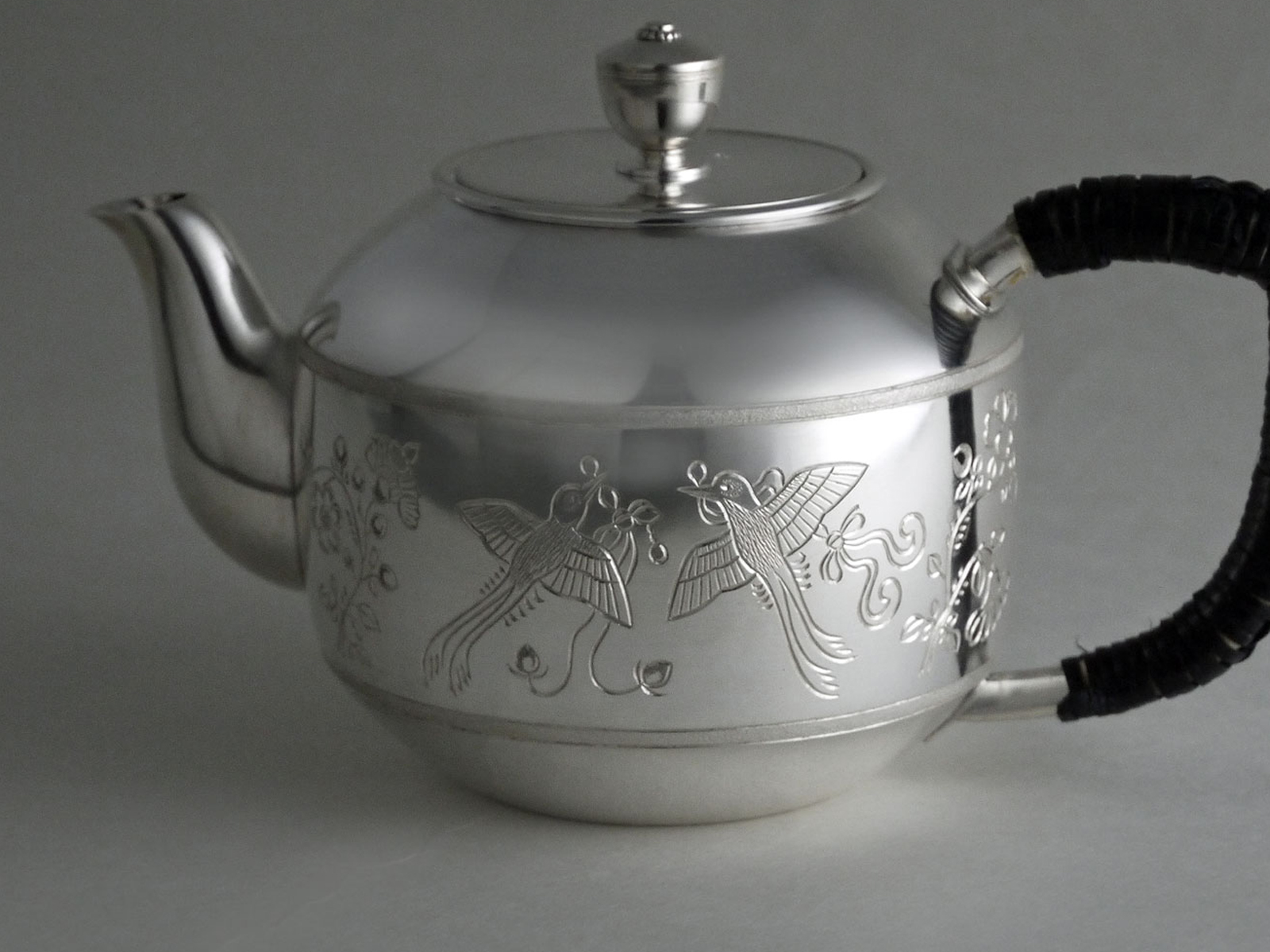 純銀含綬鳥文急須 | 清課堂 / 錫・銀・各種金属工芸