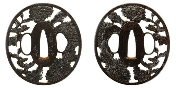 鍔 銘 長州萩住友清 菊花図鍔(TU-110116)｜刀・日本刀の販売なら日本刀