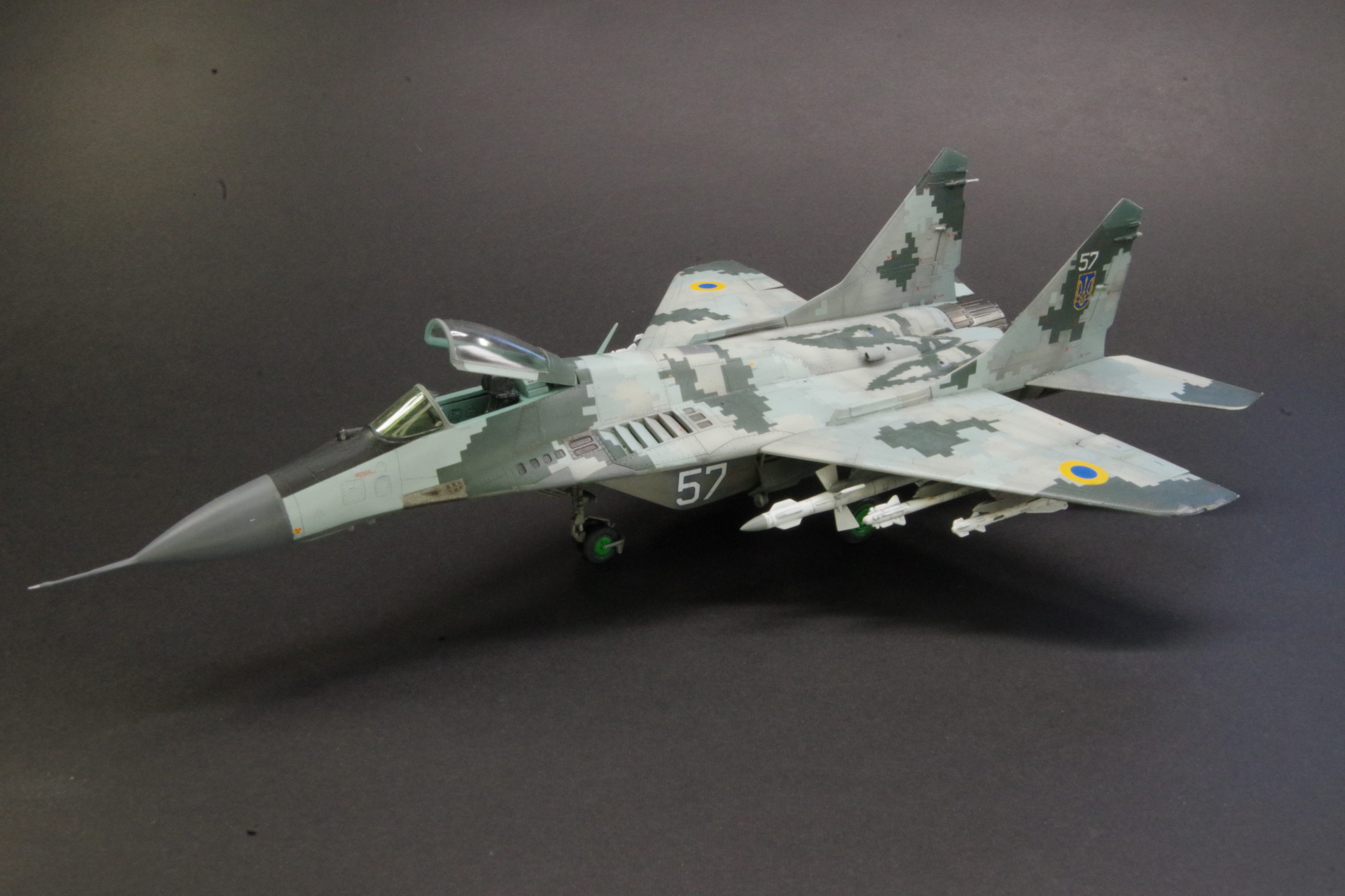 IBG 1/72 ウクライナ空軍 ミコヤン MiG-29 ファルクラムC | 手動式模型工作