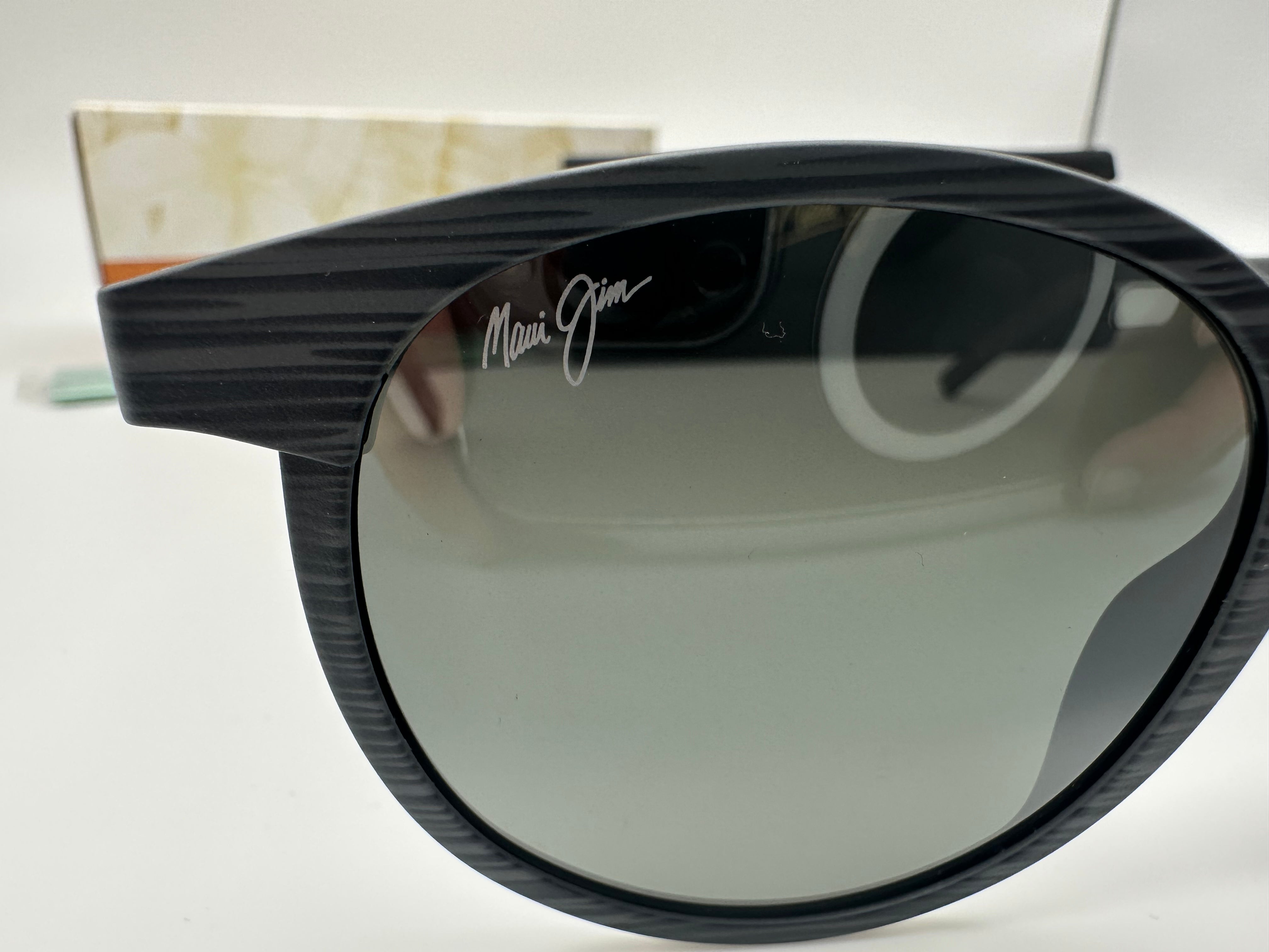 Maui Jim Kiawe 53mm Round MJ 809 Gray Stripe Frame STG Natural