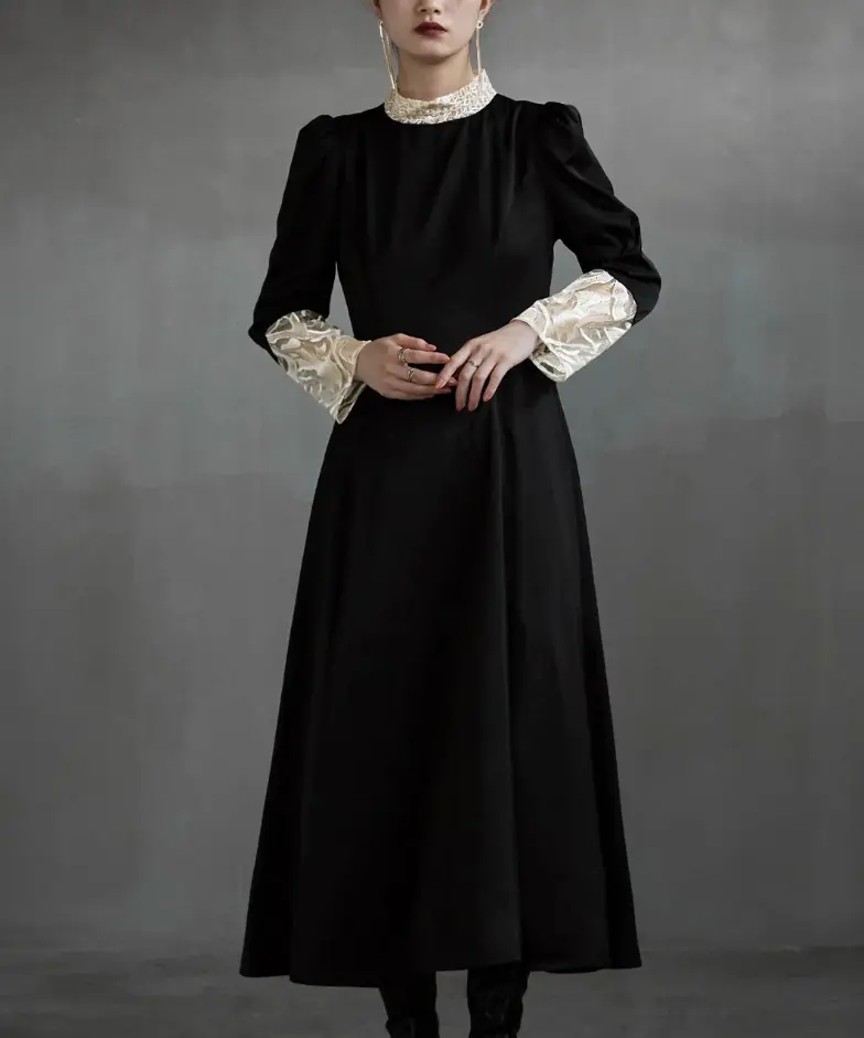 Sサイズ】Back embroidery flared dress etoll.（エトル）のレンタル