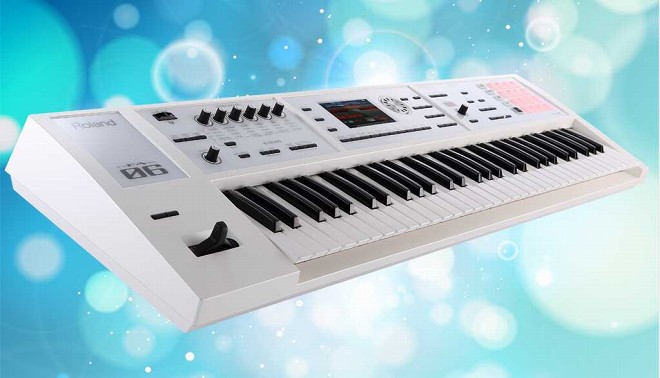 おしゃれな白いシンセサイザー FA-06-SC（ROLAND×島村楽器
