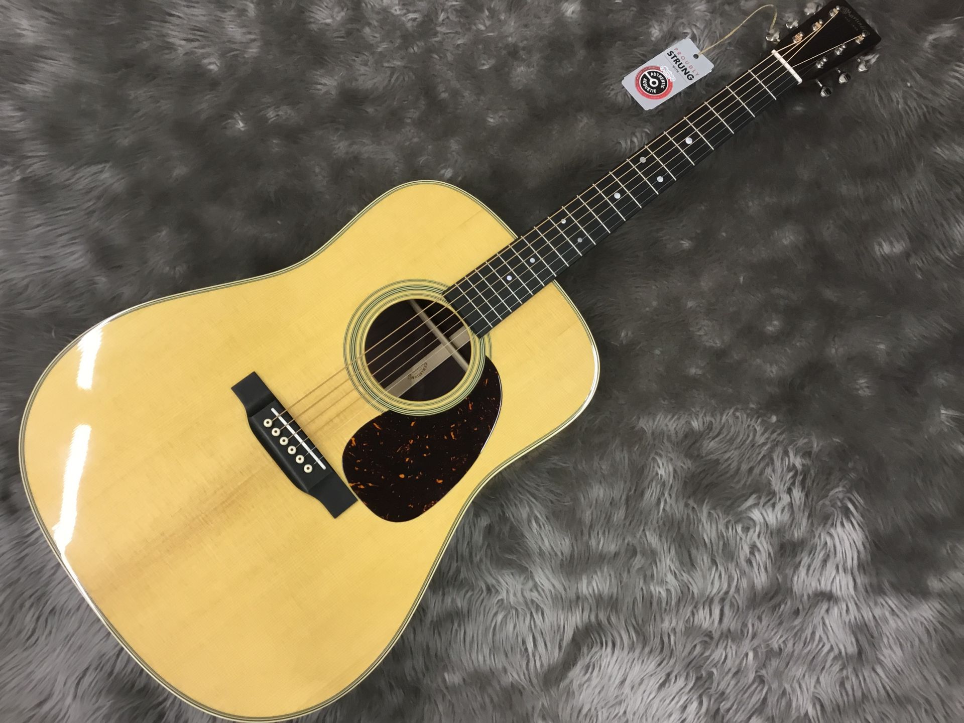 アコーステックギター】Martin/D28 Standard・Gibson/J-45 Standard再