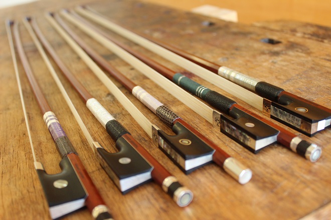 弦楽器専門店】展示ヴァイオリン弓・チェロ弓のご紹介｜島村楽器