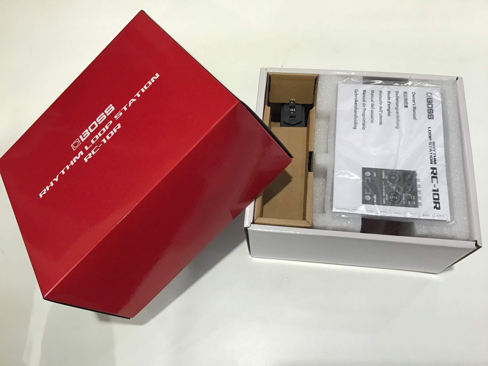 BOSS RC-10R」噂のループステーションの新機種を最速レビュー！｜島村