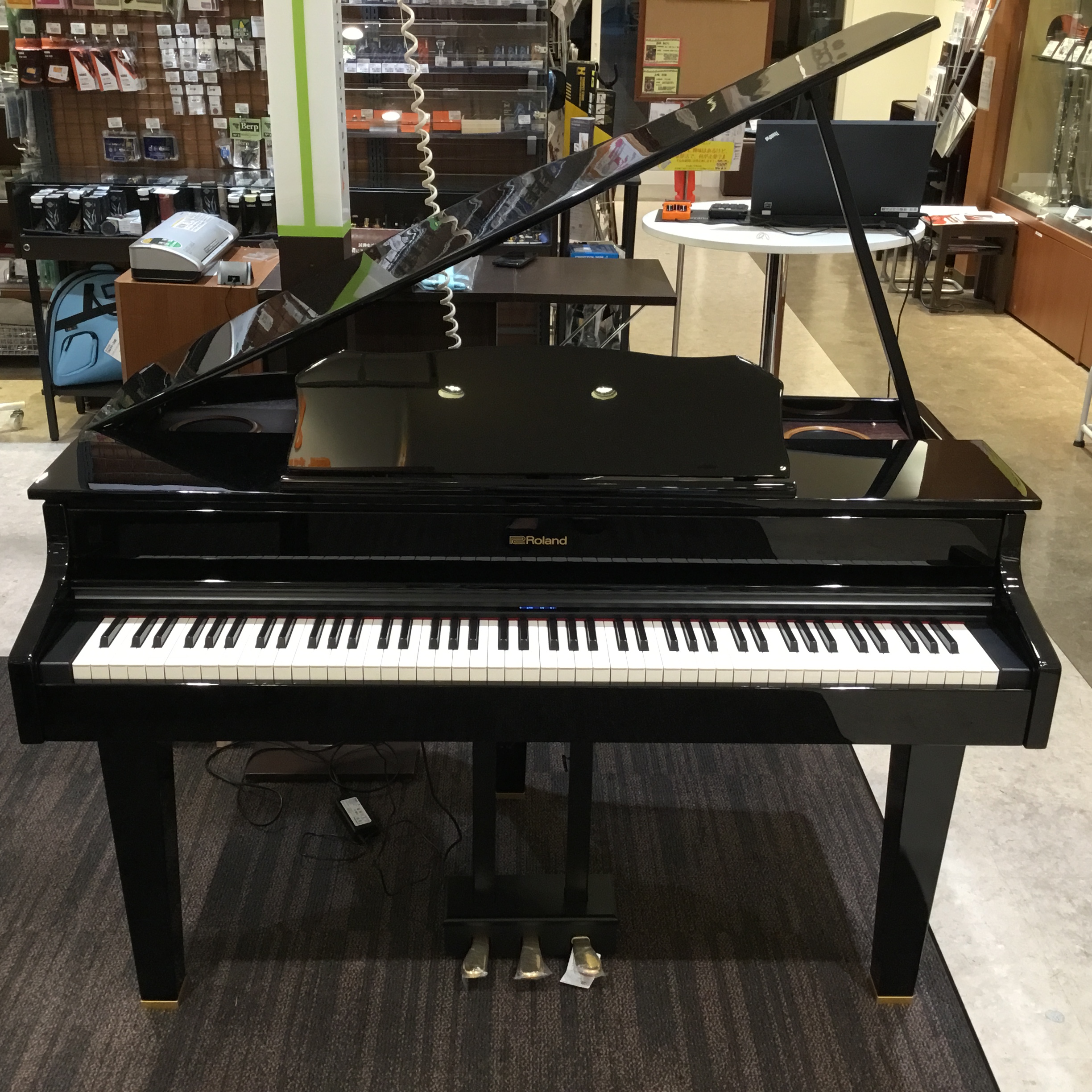 中古電子ピアノ】グランド型電子ピアノRoland/GP607が入荷しました