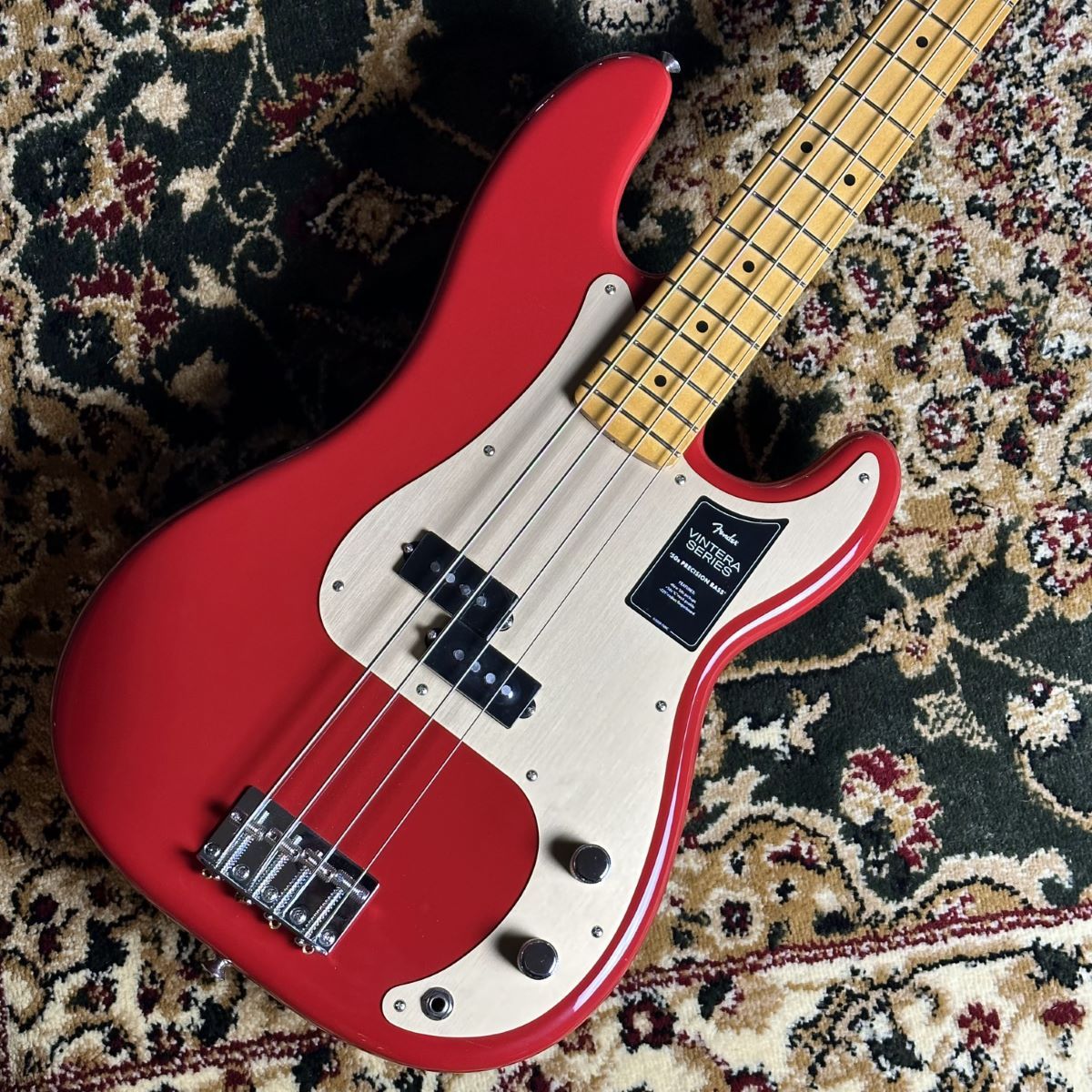 完売しましたFender Vintera 50s Precision Bass Maple Fingerboard